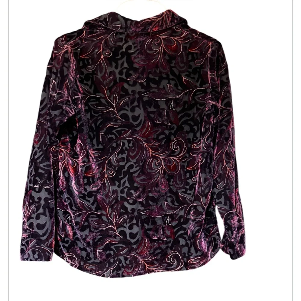 White Stag Vintage Velvet Blouse Size 4/6 Button up Black & Burgundy - Picture 2 of 3